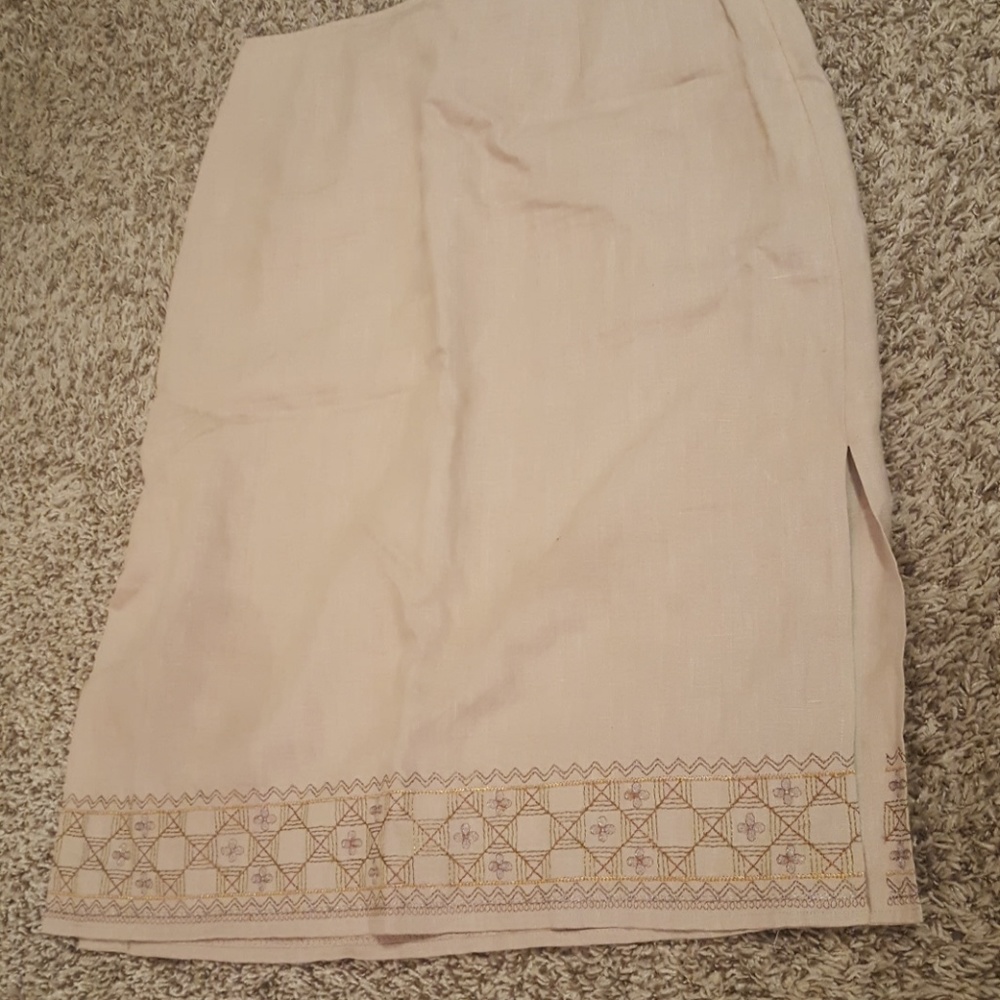 Anne Taylor skirt size 6